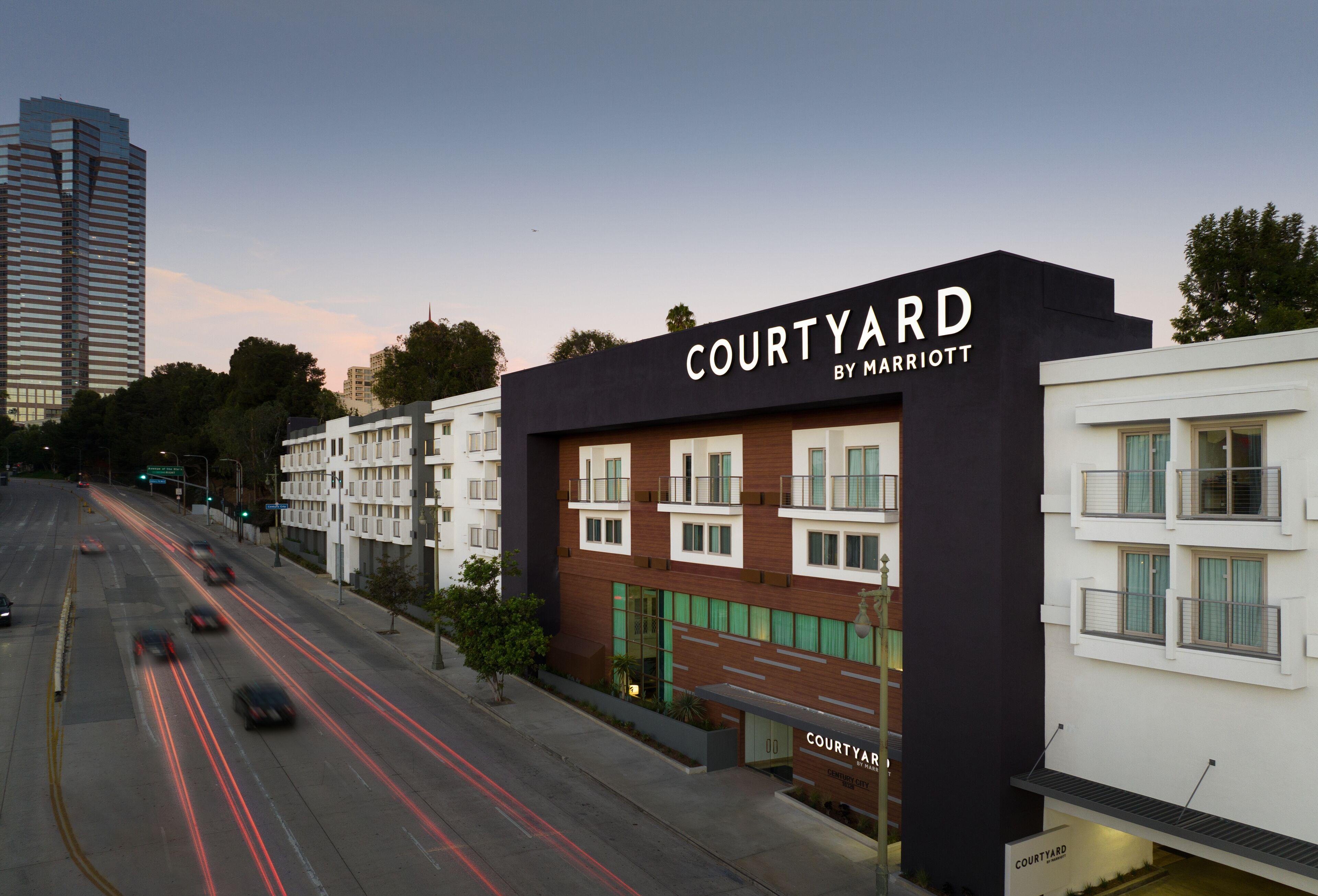 Courtyard Los Angeles Century City/Beverly Hills — Photos 1